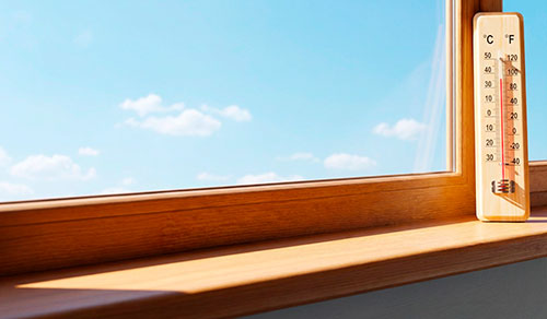 Innovative Sonnenschutzfolien für Gebäude 6 hitze 12uhr 2b